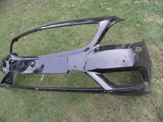 Mercedes B klasa przedni zderzak