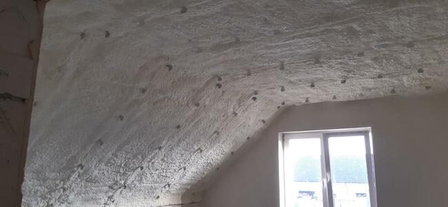 Piana PUR Ocieplanie Poddasze Wiązary Dach Strop SpeedPur