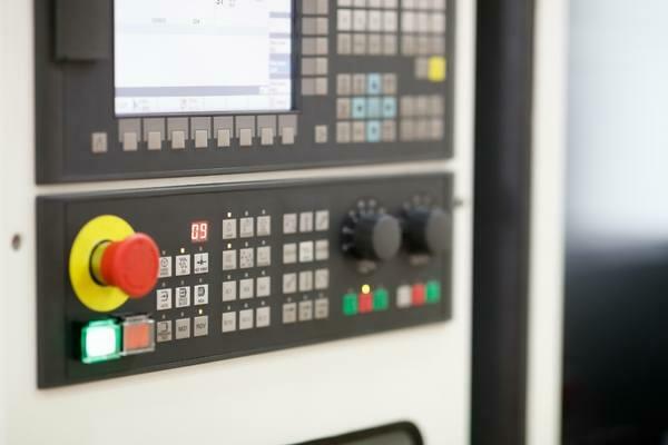 Naprawa Paneli HMI. Info-Instal sp. z o.o.