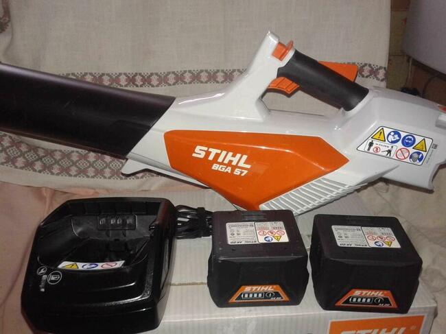 dmuchawa akumulatorowa STIHL BGA 57 + ŁAD + 2XAKU jak nowa