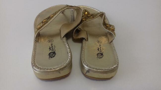 Buty damskie – japonki złote „Queen”, do sprzedania