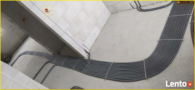 Elektryk. Usługi elektroinstalacyjne. Electric-Light