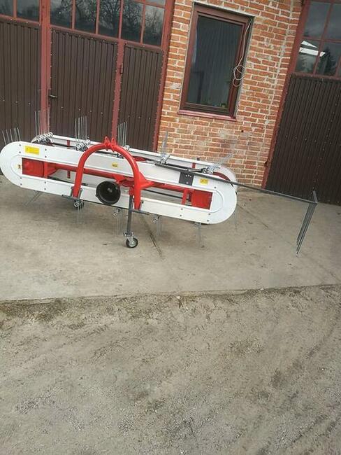 Zgrabiarka Przewracarka Taśmowa Pasowa Do Siana Wzmacniana