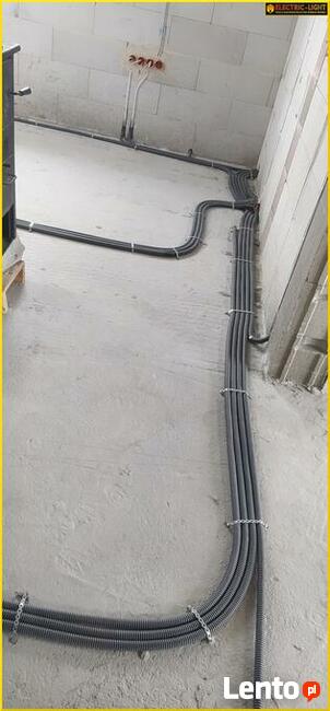 Elektryk. Usługi elektroinstalacyjne. Electric-Light