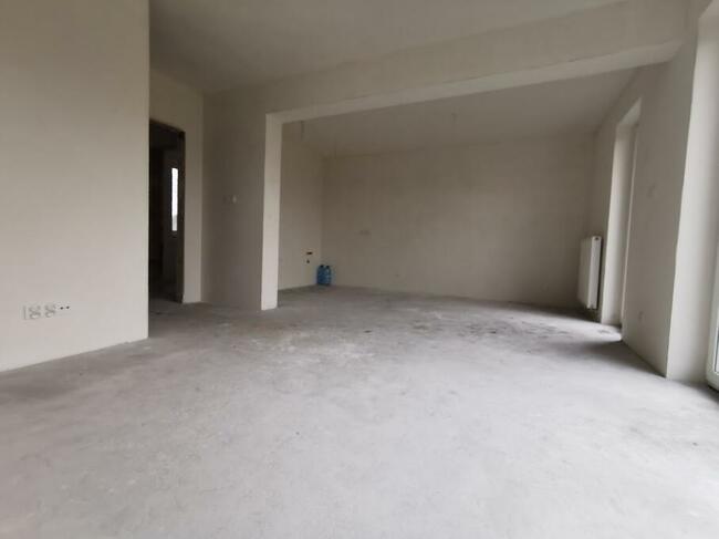 nowe mieszkanie 83m2,z ogródkiem i parkingiem