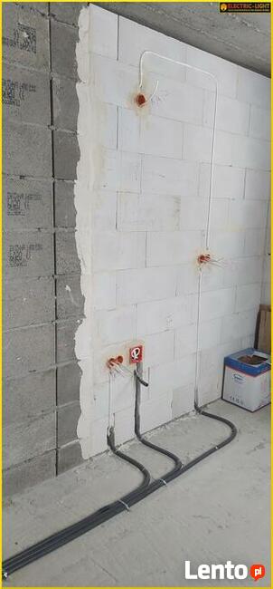 Elektryk. Usługi elektroinstalacyjne. Electric-Light