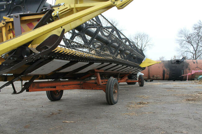 Przystawka Ettaro do zbioru soi i grochu