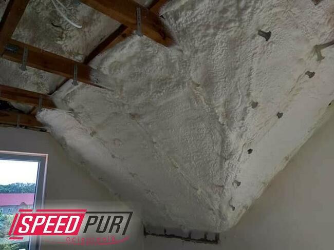 Piana PUR Ocieplanie Poddasze Wiązary Strop Hala Sulechów