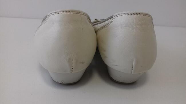 Buty damskie – skórzane sandały „Neścior”, do sprzedani