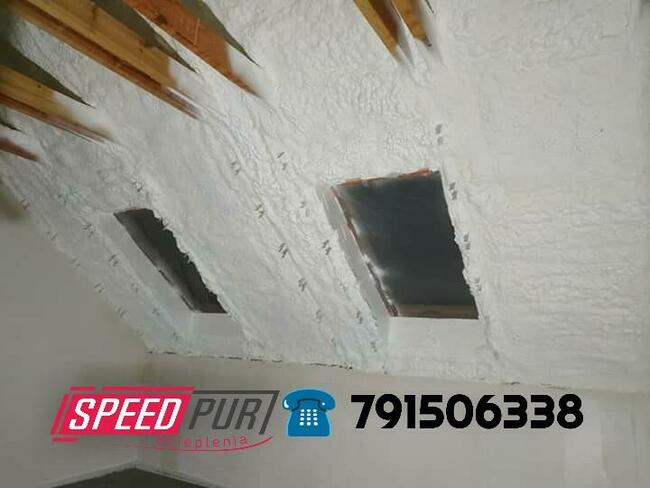 Piana PUR Ocieplanie Poddasze Wiązary Strop Hala Sulechów