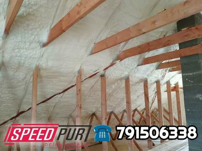 Piana PUR Ocieplanie Poddasze Wiązary Strop Hala Sulechów