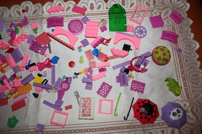 Klocki Mieszane Ponad 200 Elementów 290 G