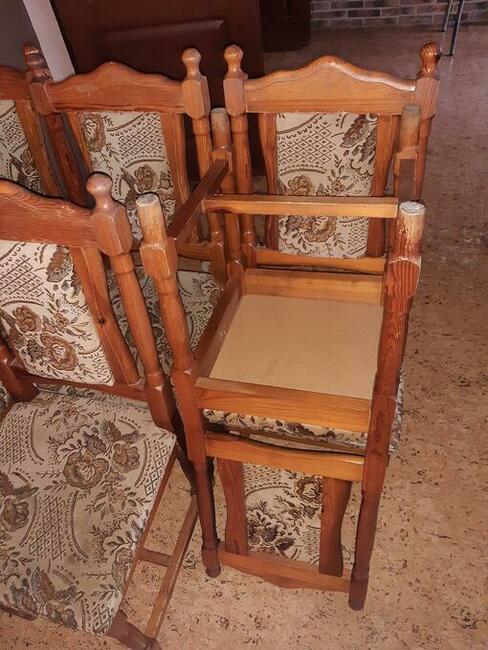 sprzedam używane drewniane krzesła