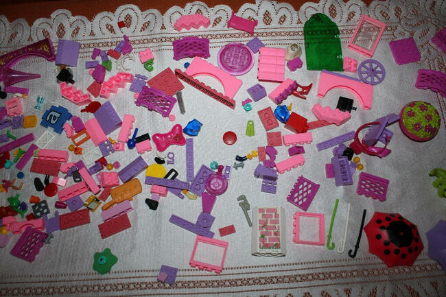 Klocki Mieszane Ponad 200 Elementów 290 G