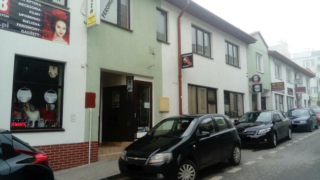 Do wynajęcia lokal 21m2 , centrum, parter, z wyposażeniem-