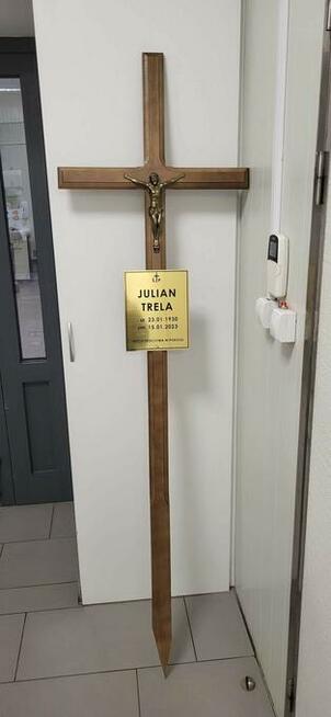 Współpraca Tabliczki Tablice pogrzebowe na grób krzyż pomnik