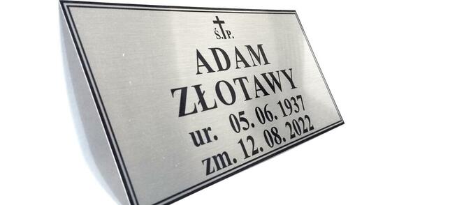 Współpraca Tabliczki Tablice pogrzebowe na grób krzyż pomnik