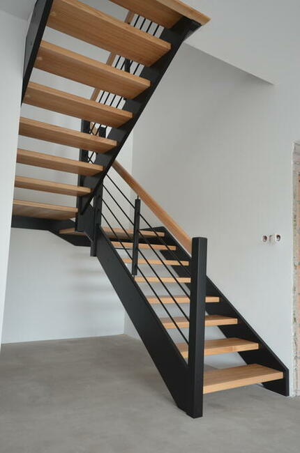 Schody drewniane loftowe