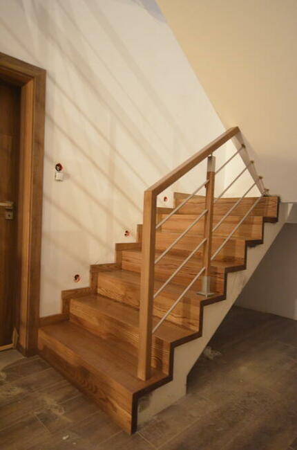 Schody drewniane loftowe