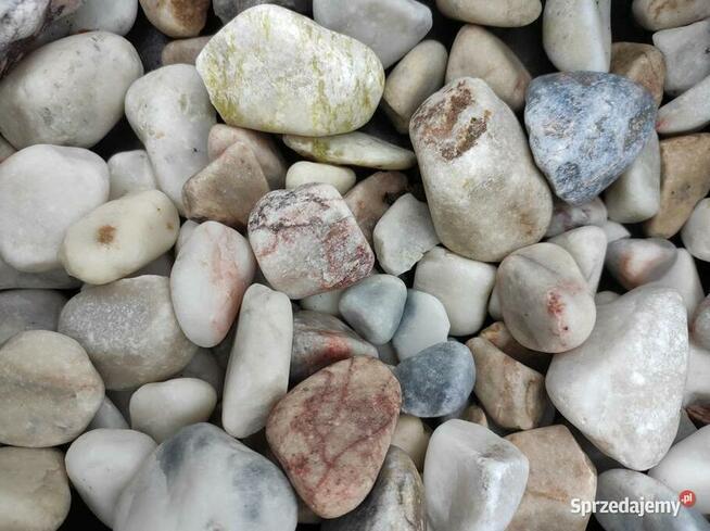 Otoczak pastelowy jasny (BRZ) 60-100 mm worek 24,5 kg