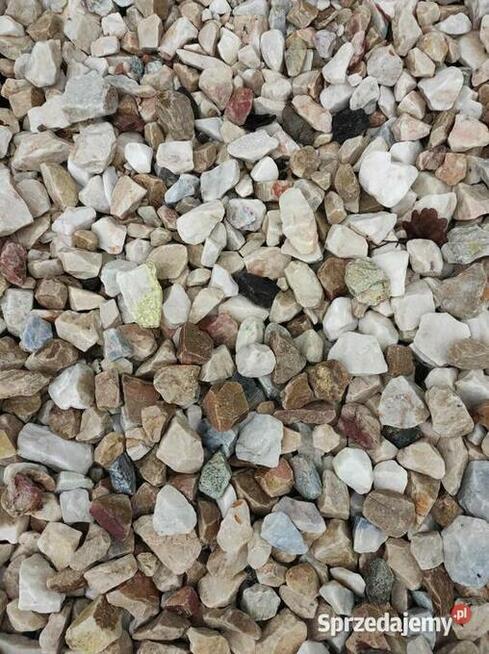Kamień wielokolorowy BRZ 16-35 mm ogrodowy 1 t