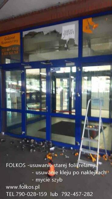 Usuwanie folii z witryn, usuwanie naklejek, kleju, mycie