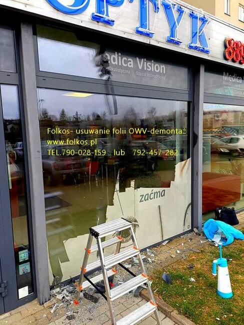 Usuwanie folii z witryn, usuwanie naklejek, kleju, mycie