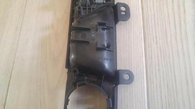 Klamka wewnętrzna prawy tył 8P4839020 Audi A3 S3 RS3 8P