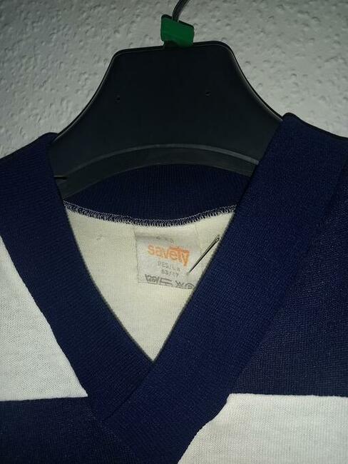 Damski sweter w czarno białą kratę. Savety. Rozm chyba S.