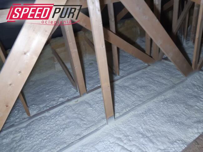 Ocieplanie PUR Poddasze Wiązary Dach Strop Świebodzin