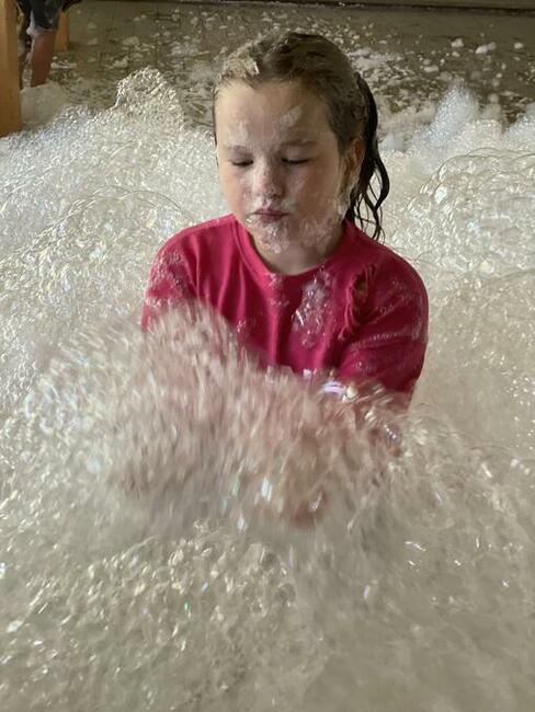 Wytwornica generator piany pokaz piana