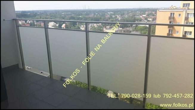 Folia matowa na szklane balustrady balkonowe Oklejamy balkon