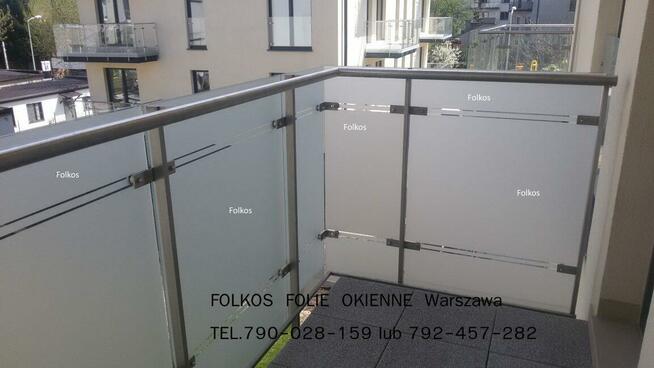 Folia matowa na szklane balustrady balkonowe Oklejamy balkon