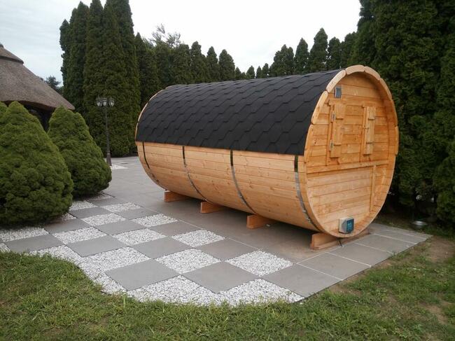 Ogrodnik, pielęgnacja, wertykulacja, zakładanie trawników