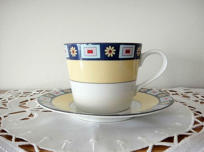 Zestaw do kawy herbaty sygnowany wytwórnią Wawel