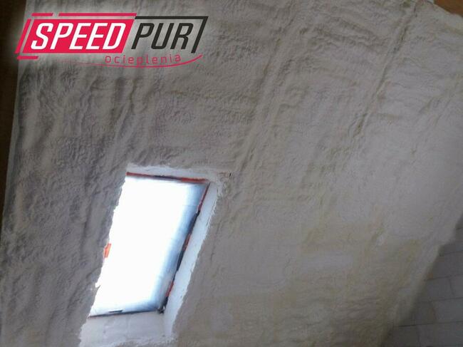 izolacje Piana PUR Wiązary Poddasze Strop Police Ocieplanie