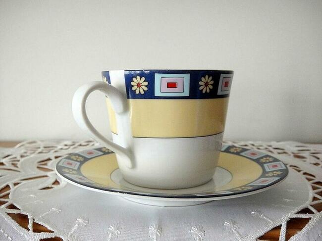 Zestaw do kawy herbaty sygnowany wytwórnią Wawel