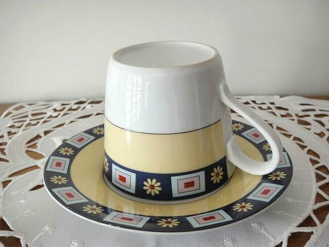 Zestaw do kawy herbaty sygnowany wytwórnią Wawel