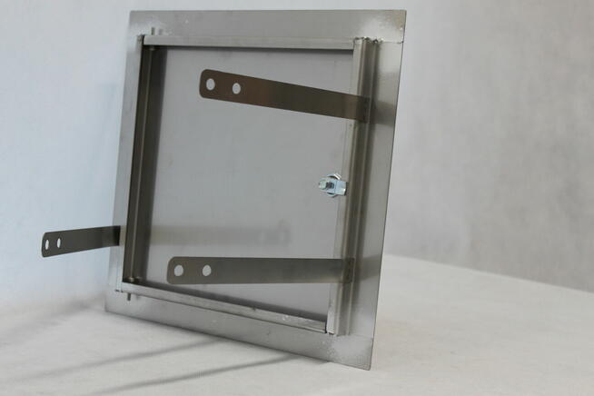 Drzwiczki rewizyjne 300x300 INOX