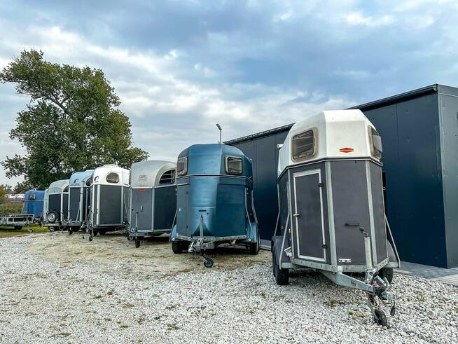 przyczepa do koni używana koniara końska koniowóz 2 konna