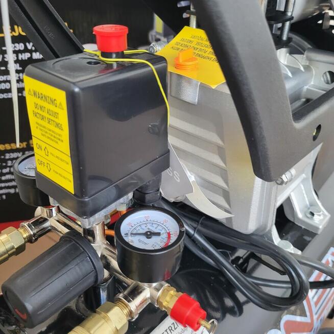 Kompresor Sprężarka 50l 8BAR 3,8KM 210L/Min 230V
