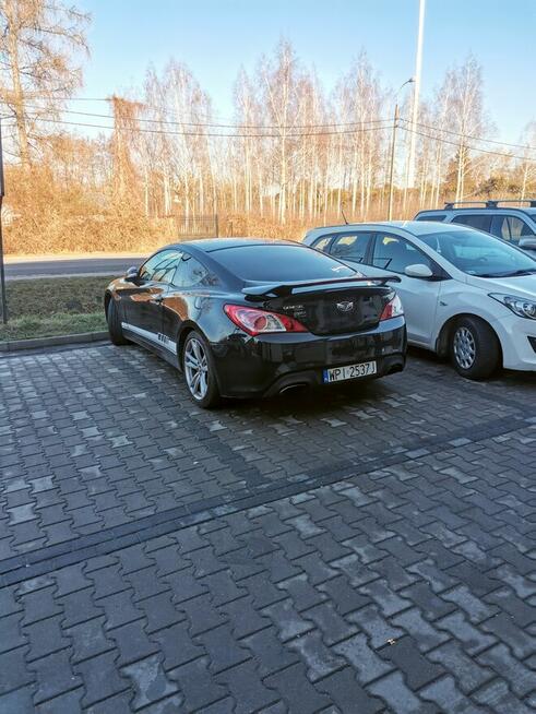 Hundai coupe Genesis