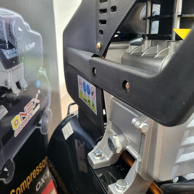 Kompresor Sprężarka 50l 8BAR 3,8KM 210L/Min 230V