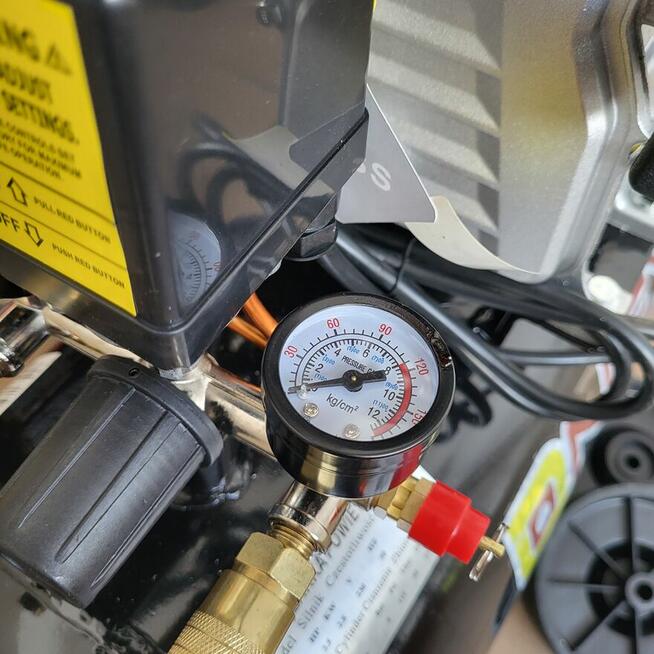 Kompresor Sprężarka 50l 8BAR 3,8KM 210L/Min 230V