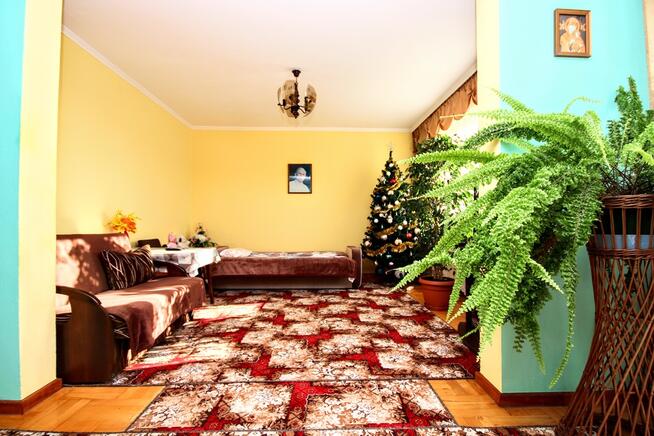 Solidny projekt, przestronne, jasne pomieszczenia