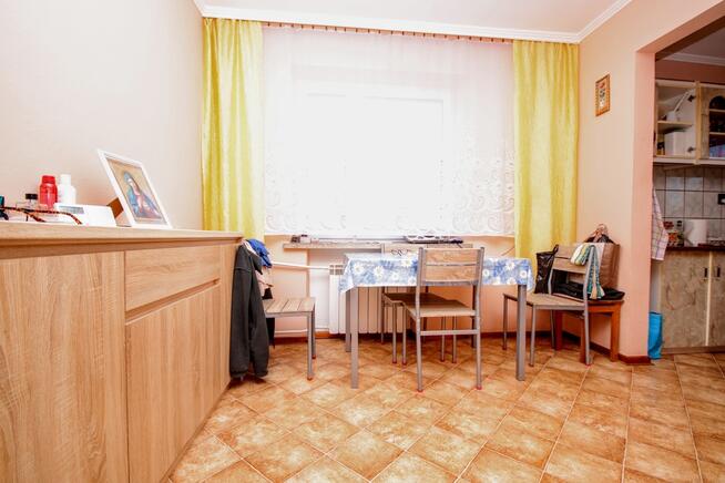 Solidny projekt, przestronne, jasne pomieszczenia