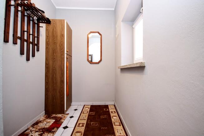 Solidny projekt, przestronne, jasne pomieszczenia