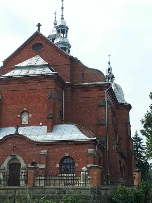 Malowanie dachów pokrytych dachówką, blachą, gontem.