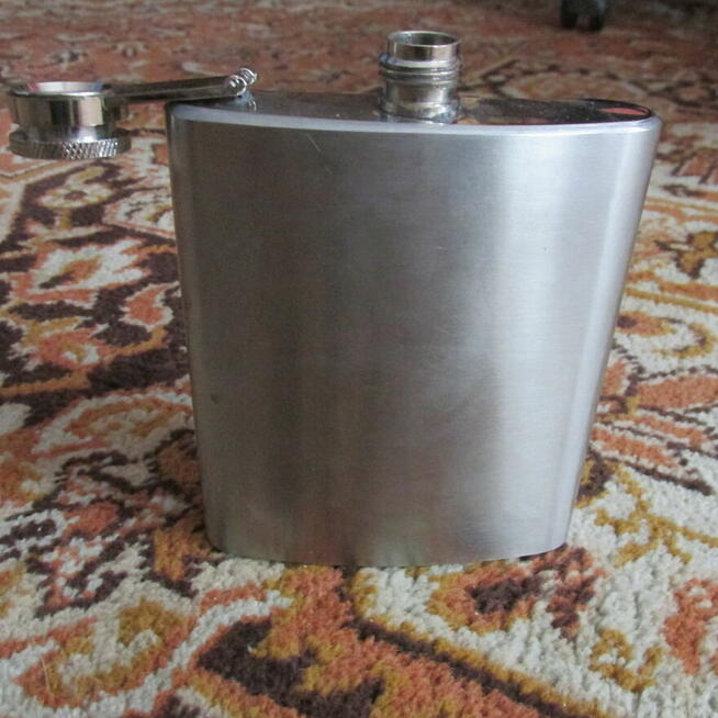 Piersiówka - stal nierdzewna