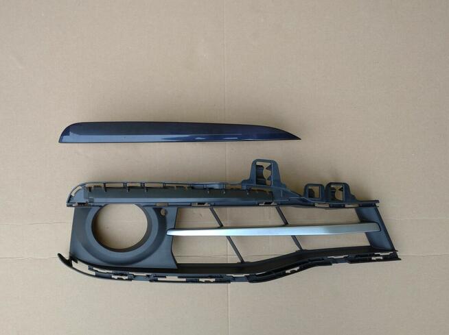 BMW 3 F30 31 LCI Lift Sport Line kratka łezka 7396854 osłona
